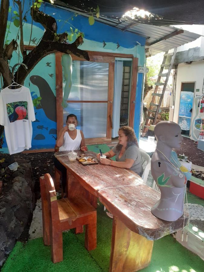 Cozy Hosting Galapagos Διαμέρισμα Puerto Ayora  Εξωτερικό φωτογραφία